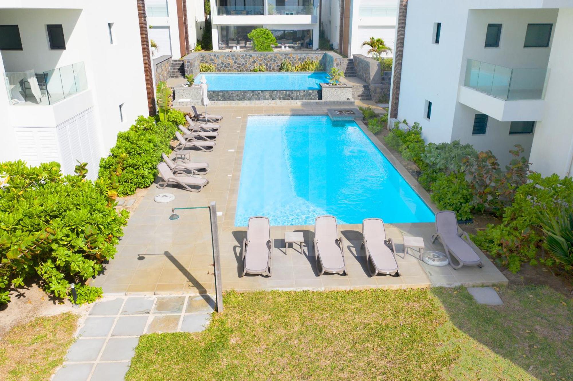 White&Blue Beachfront Luxury Poste Lafayette Esterno foto