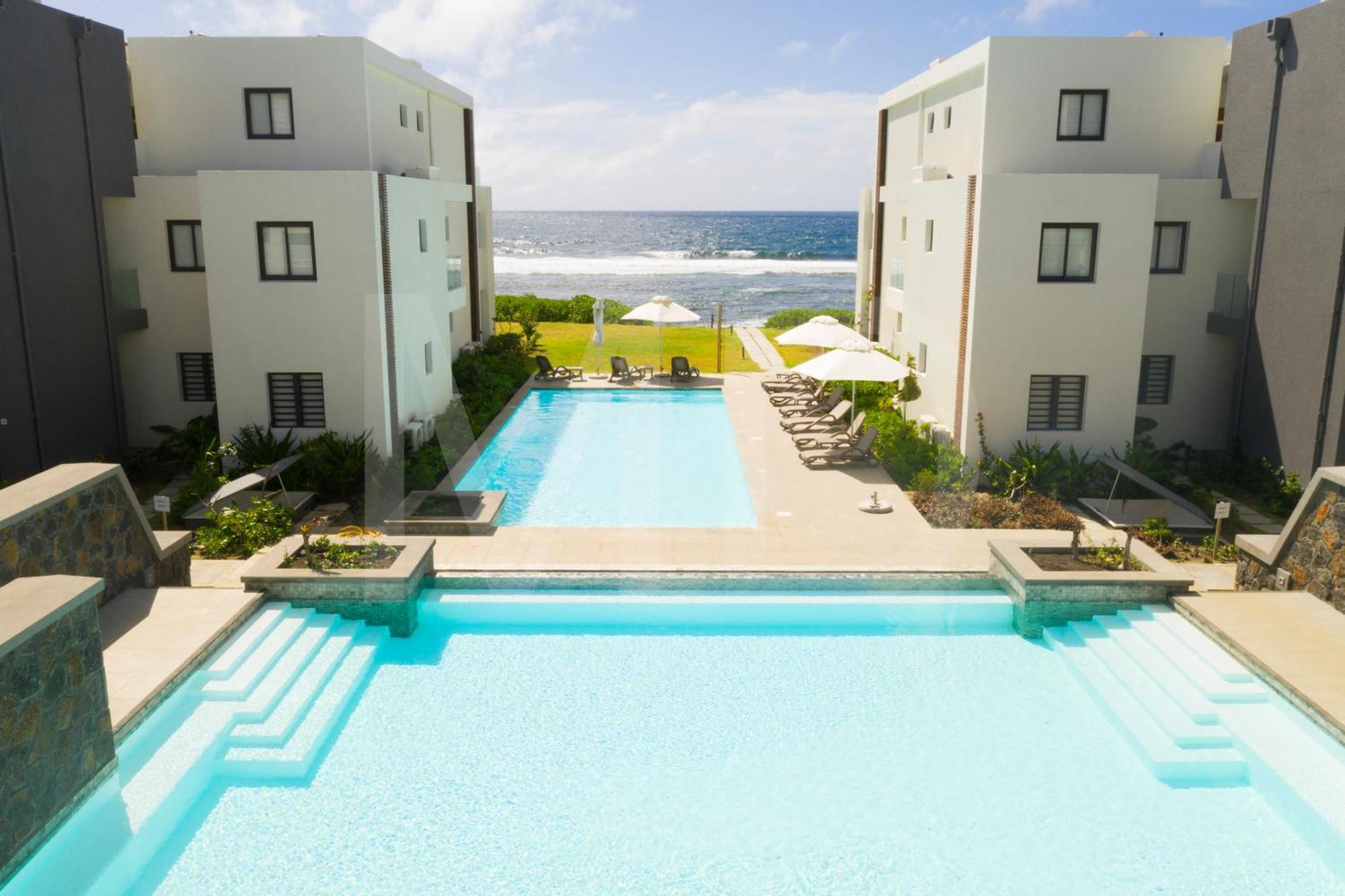 White&Blue Beachfront Luxury Poste Lafayette Esterno foto